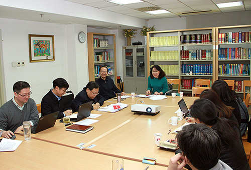 圖為中國殘聯主席張海迪，黨組書記、理事長周長奎到中國殘聯信息中心調研